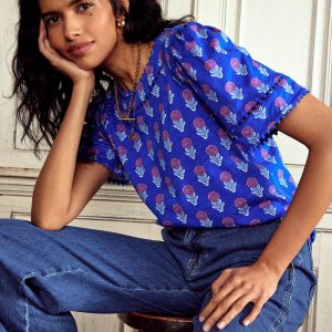 Mila Trim Detail Top-Gallery Blue. Dahlia Sprig